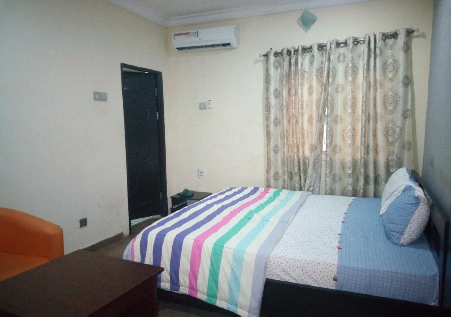 No 19 Hotel and Lounge