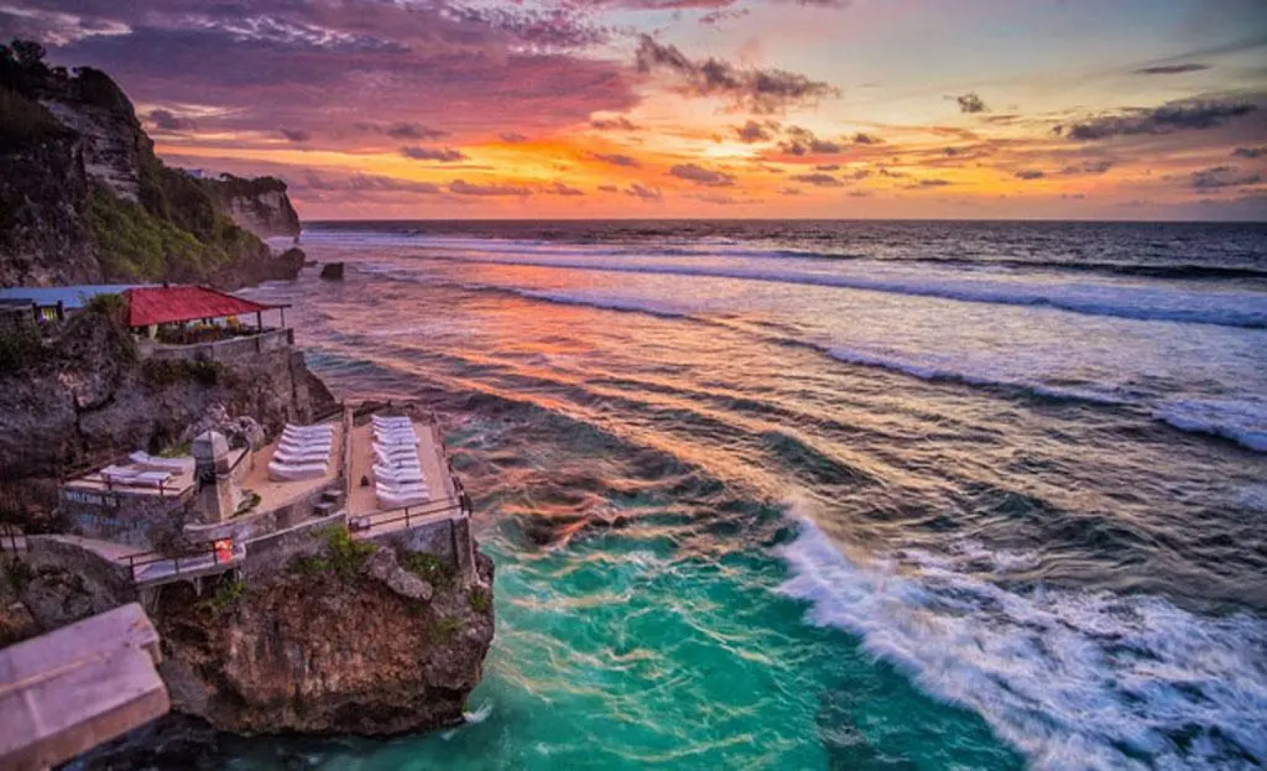 Sama Sama Suites and Restaurant