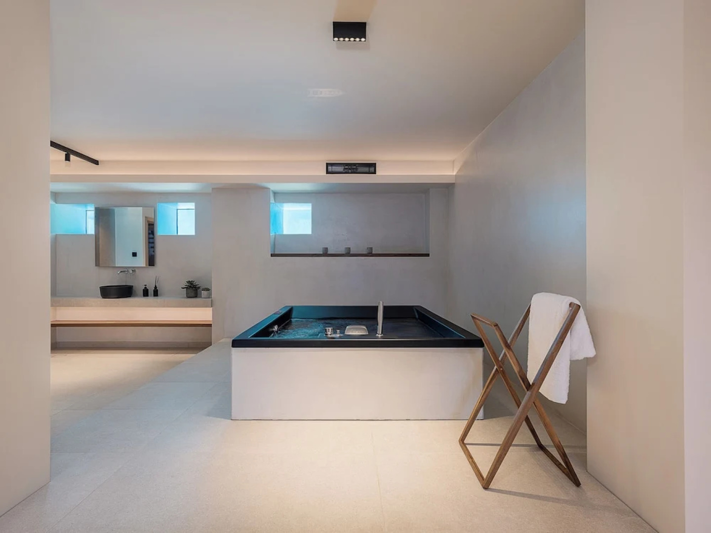 Pnoe Sea Front Experience