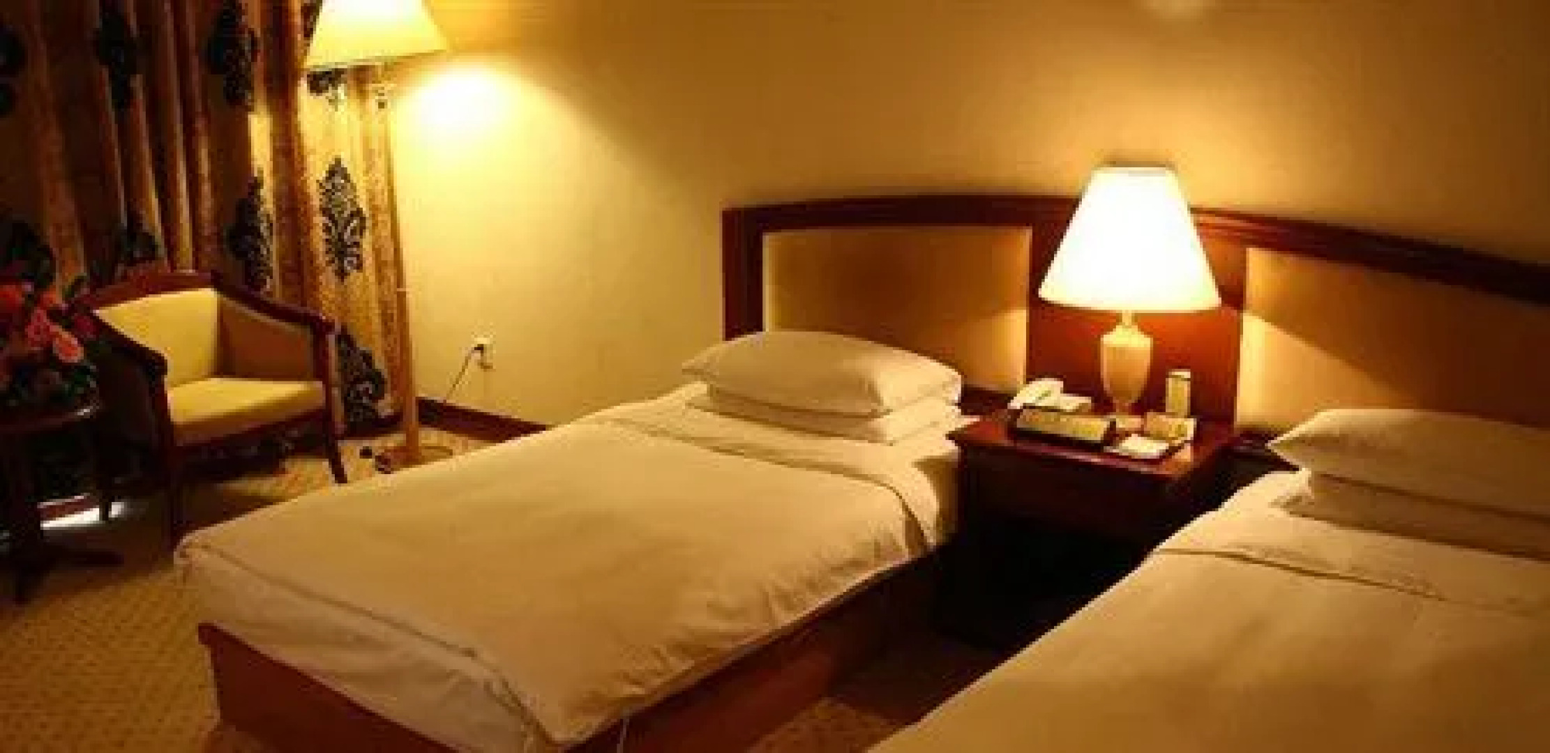 Lintong Grand Hotel - Lingcang