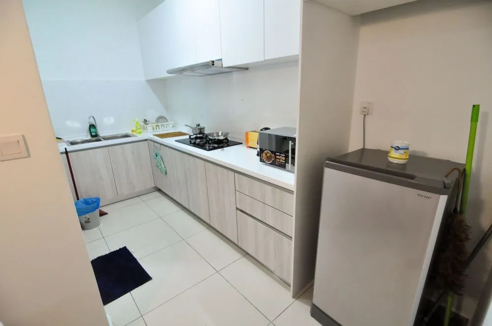 Kenwingston Square Garden by IdealHub