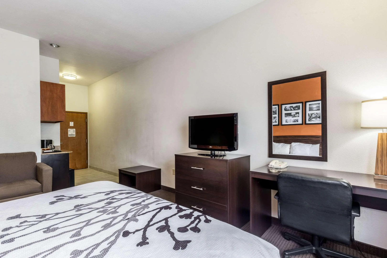 Sleep Inn & Suites Stafford - Sugarland