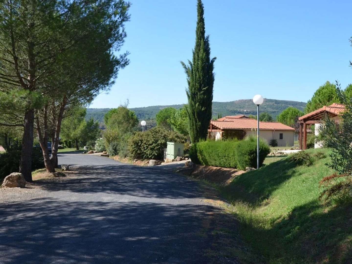 Tidy Bungalow With Dishwasher on a Green Domain