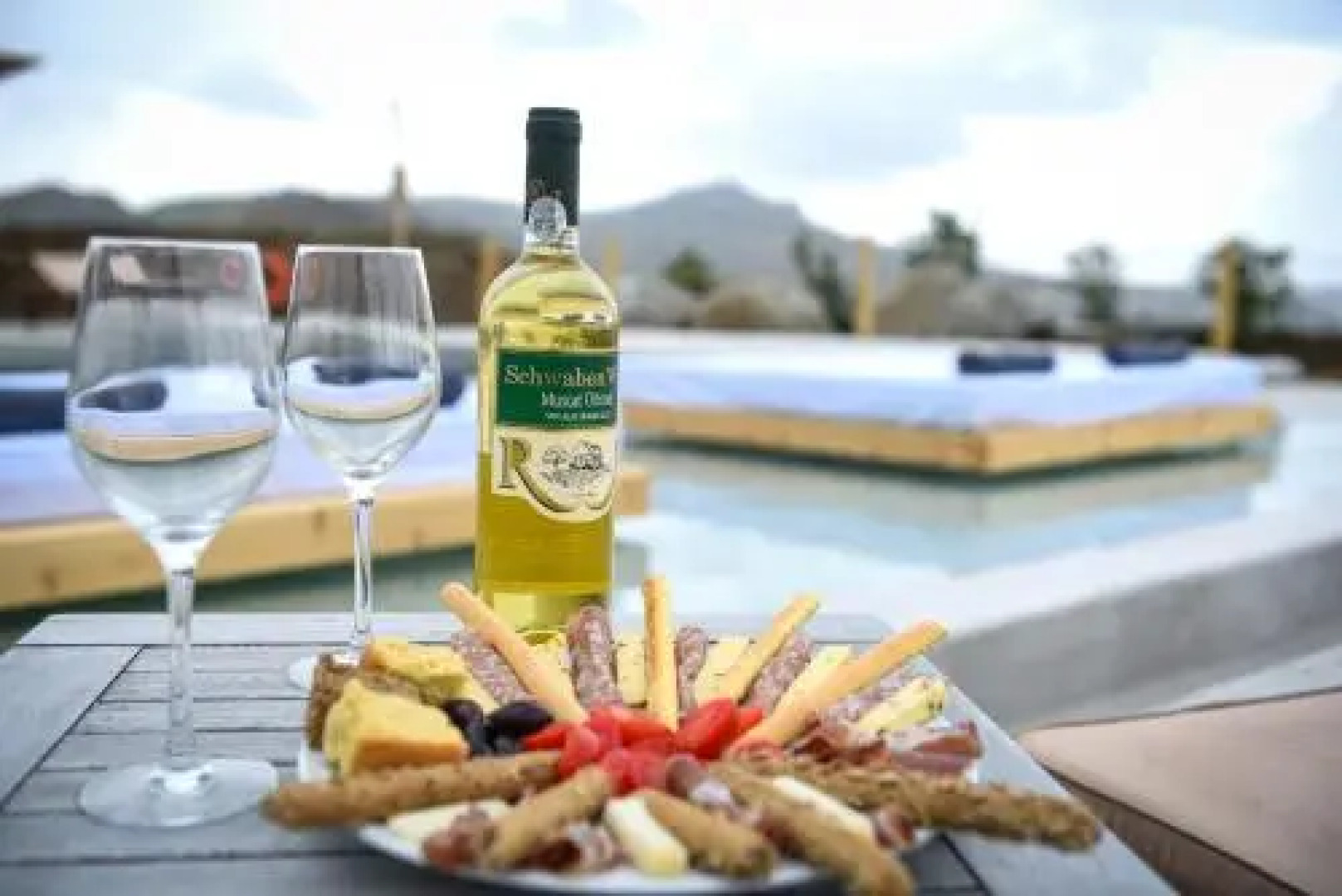 THA-LIA Myconian Suites and Studios