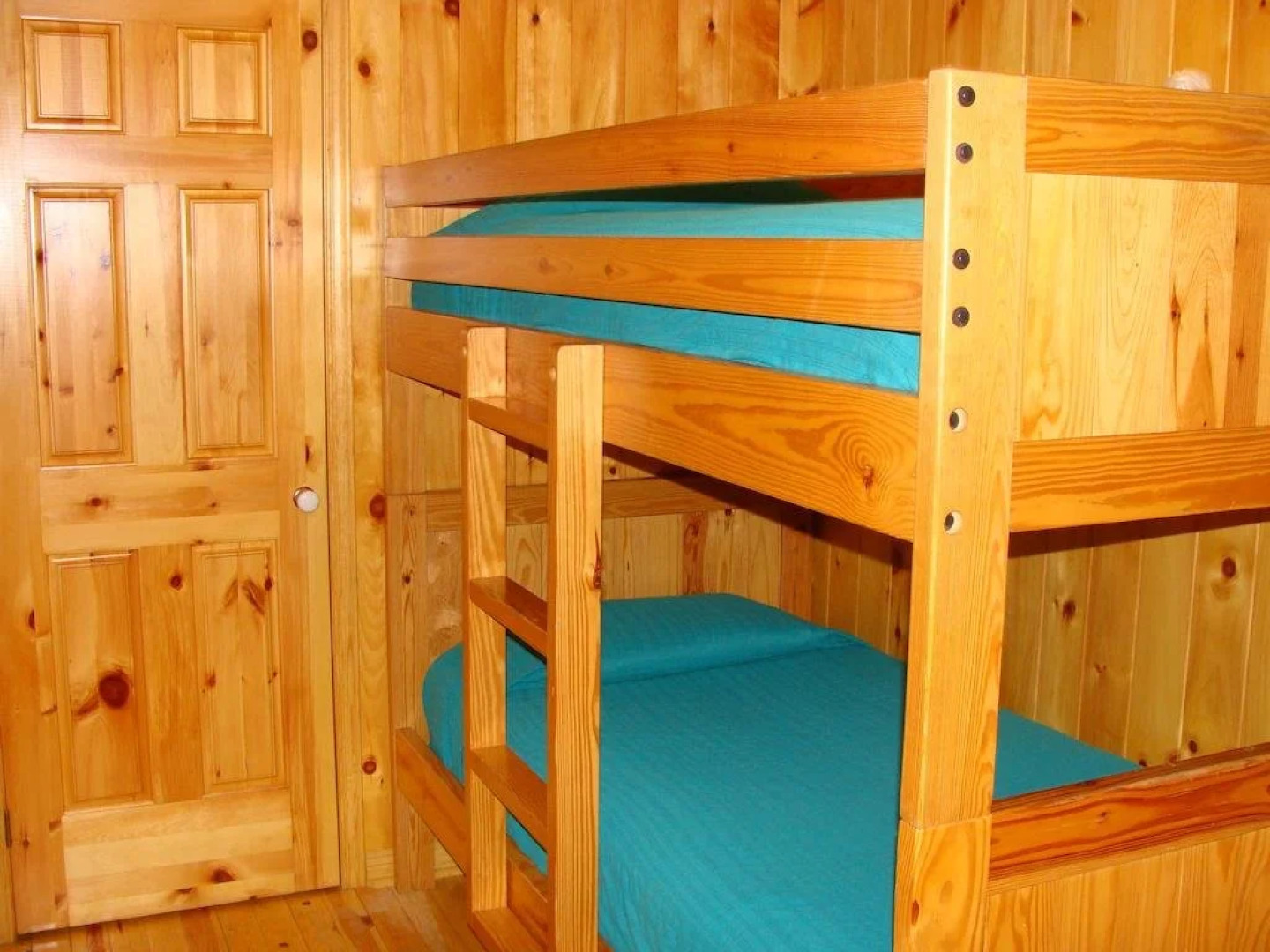 Port Cunnington Lodge & Resort