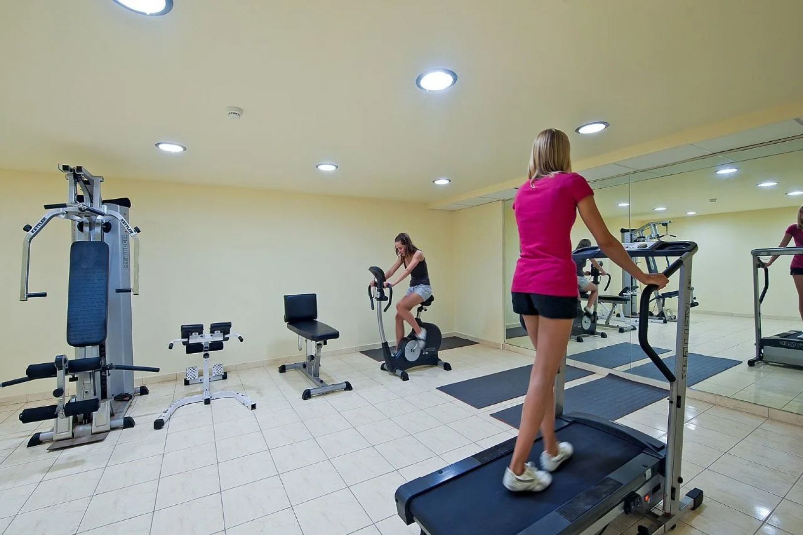 Giannoulis – Grand Bay Beach Resort - Adults Only