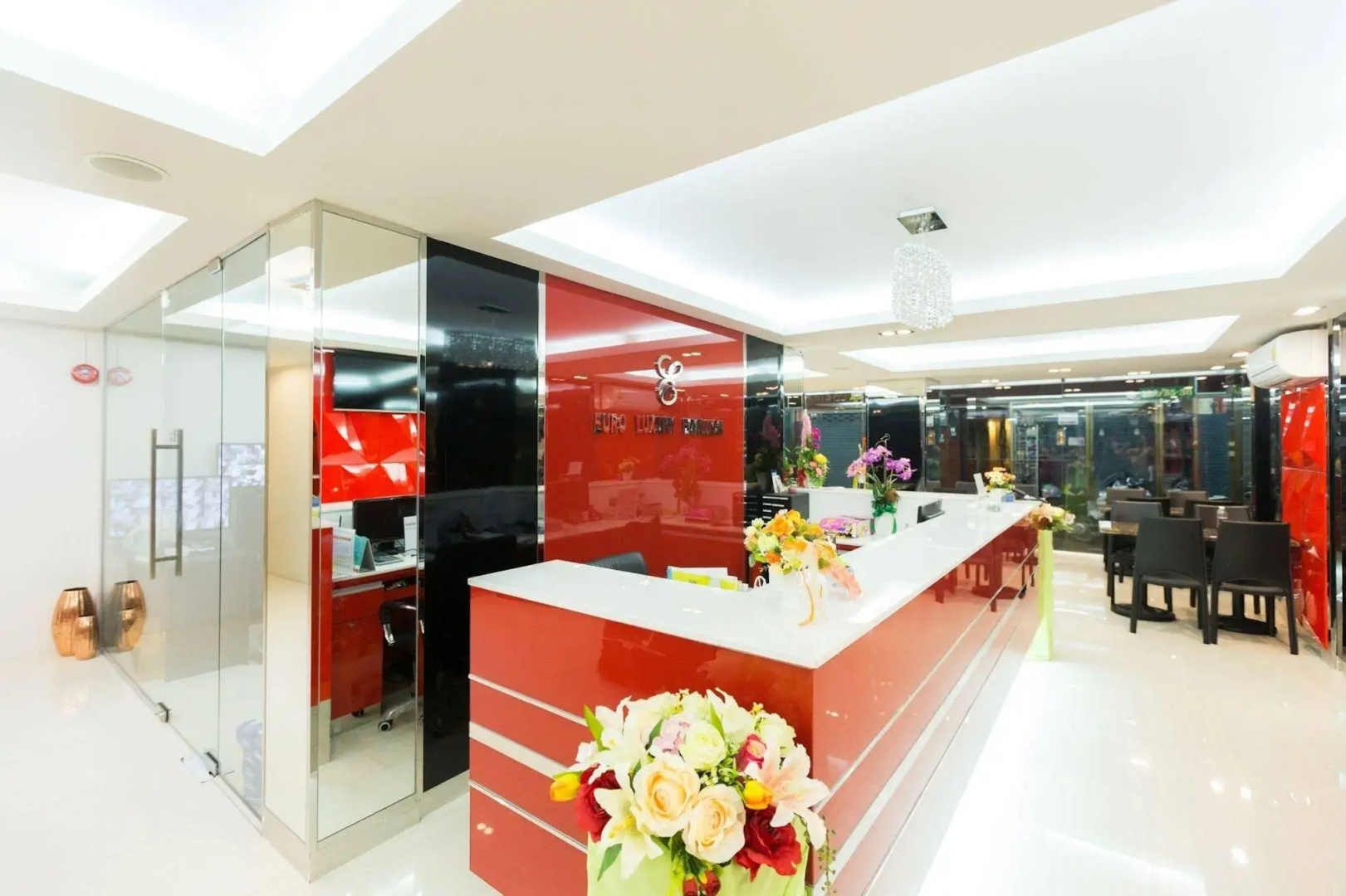Euro luxury Pavillion