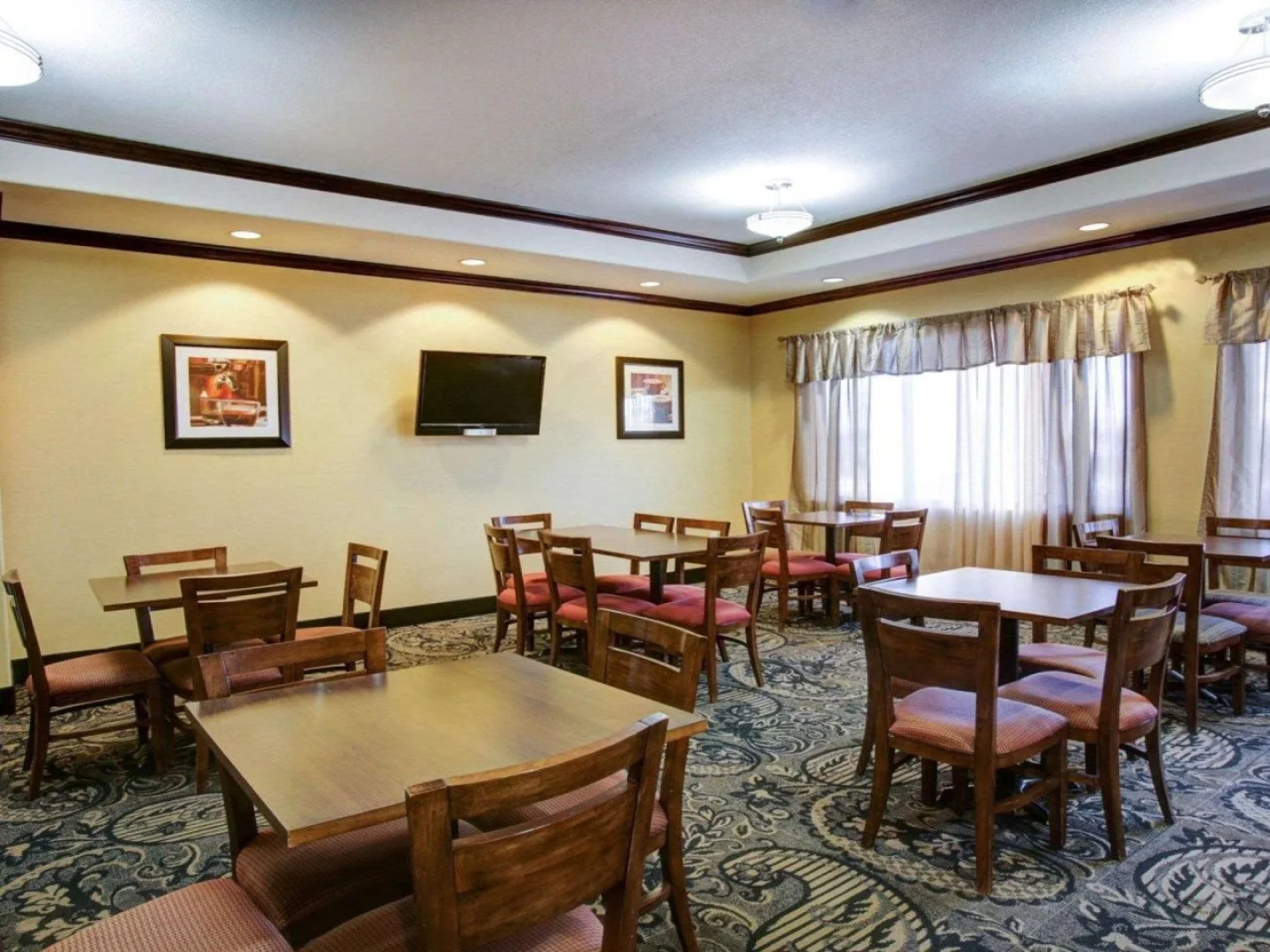 Comfort Inn & Suites
