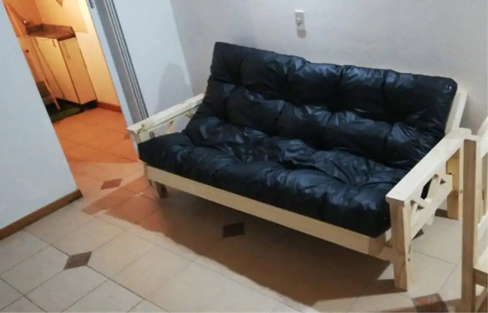 Private House - Airport