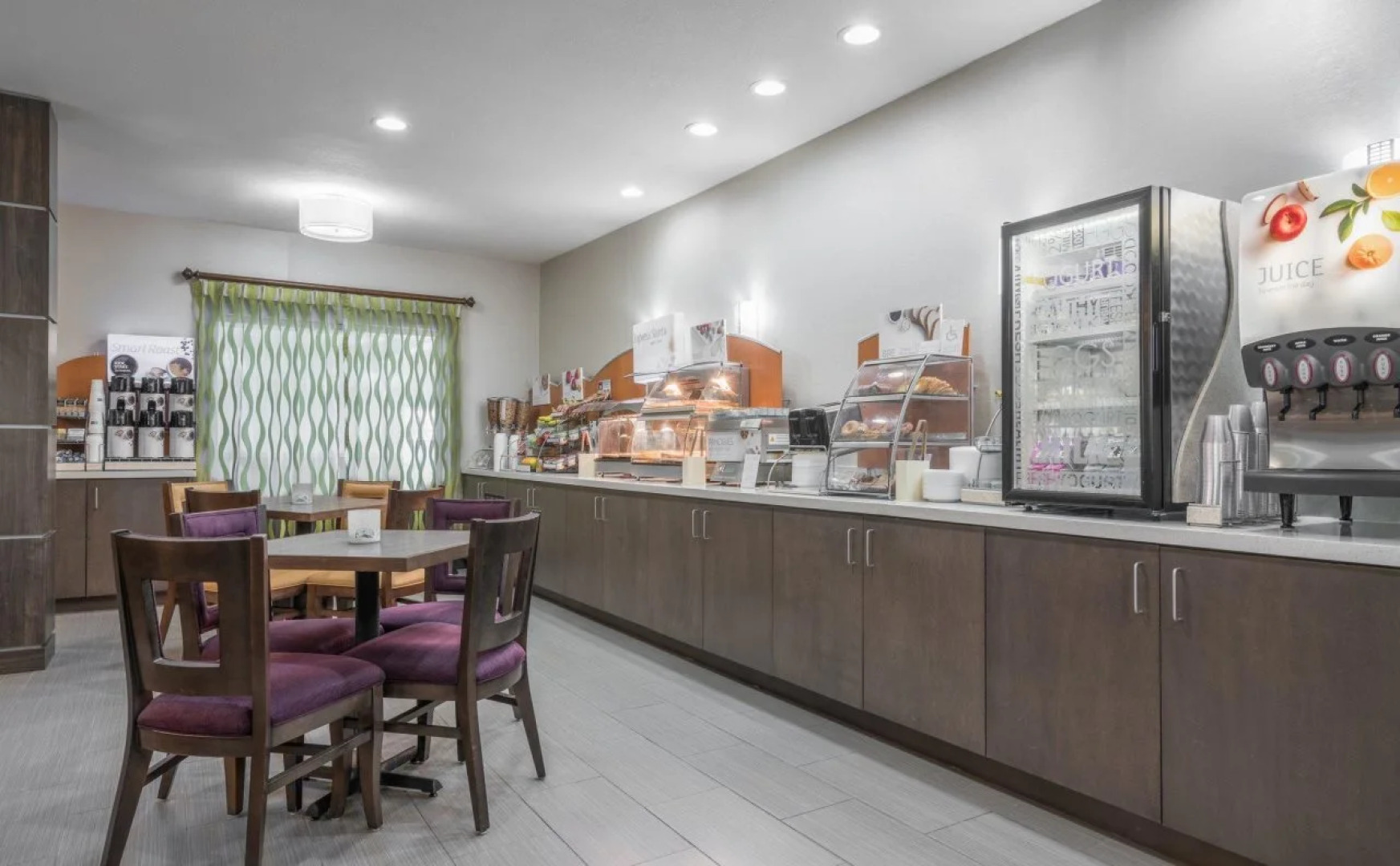 Holiday Inn Express & Suites Ames by IHG