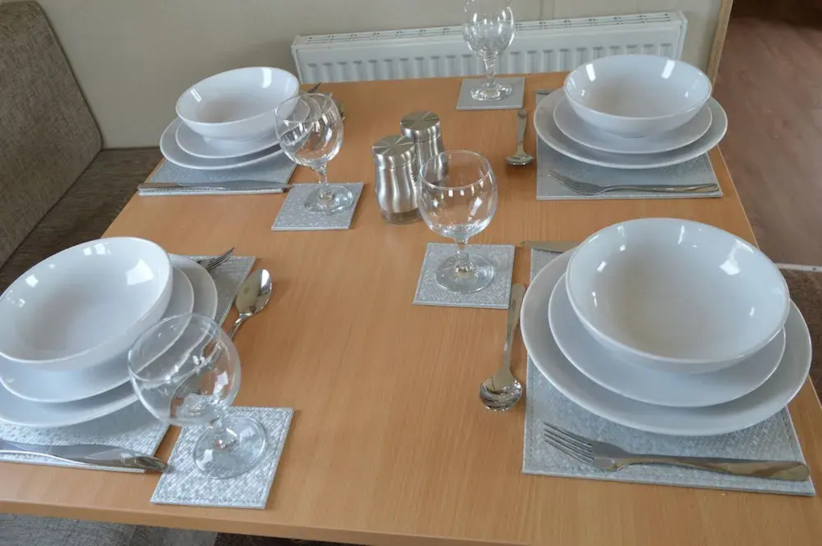 Tattershall Lakes Luxury Caravan With Hot tub