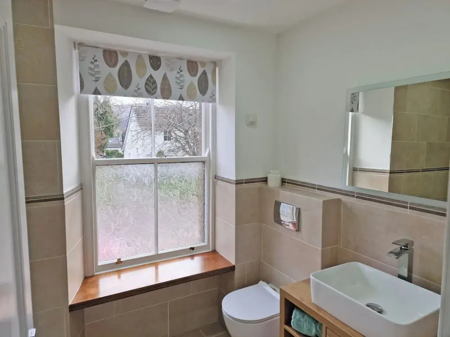 Kildonan House Village Centre Sleep 8 With hot tub