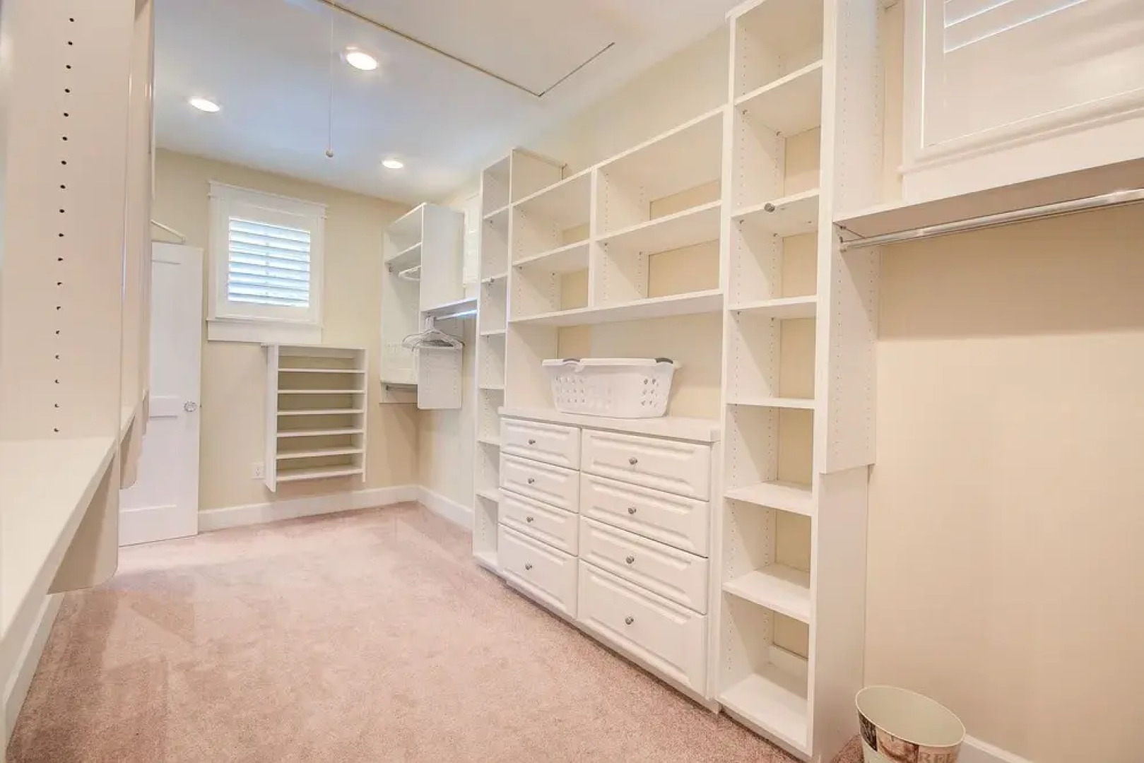 Ultimate Island Getaway - Monthly Beach Rental 4 Bedroom Home by RedAwning