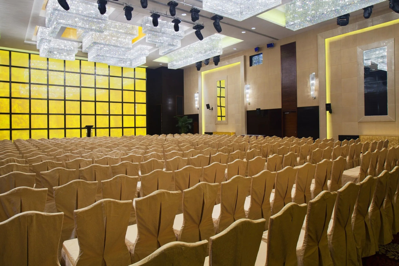 Holiday Inn Yinchuan International Trade Centre