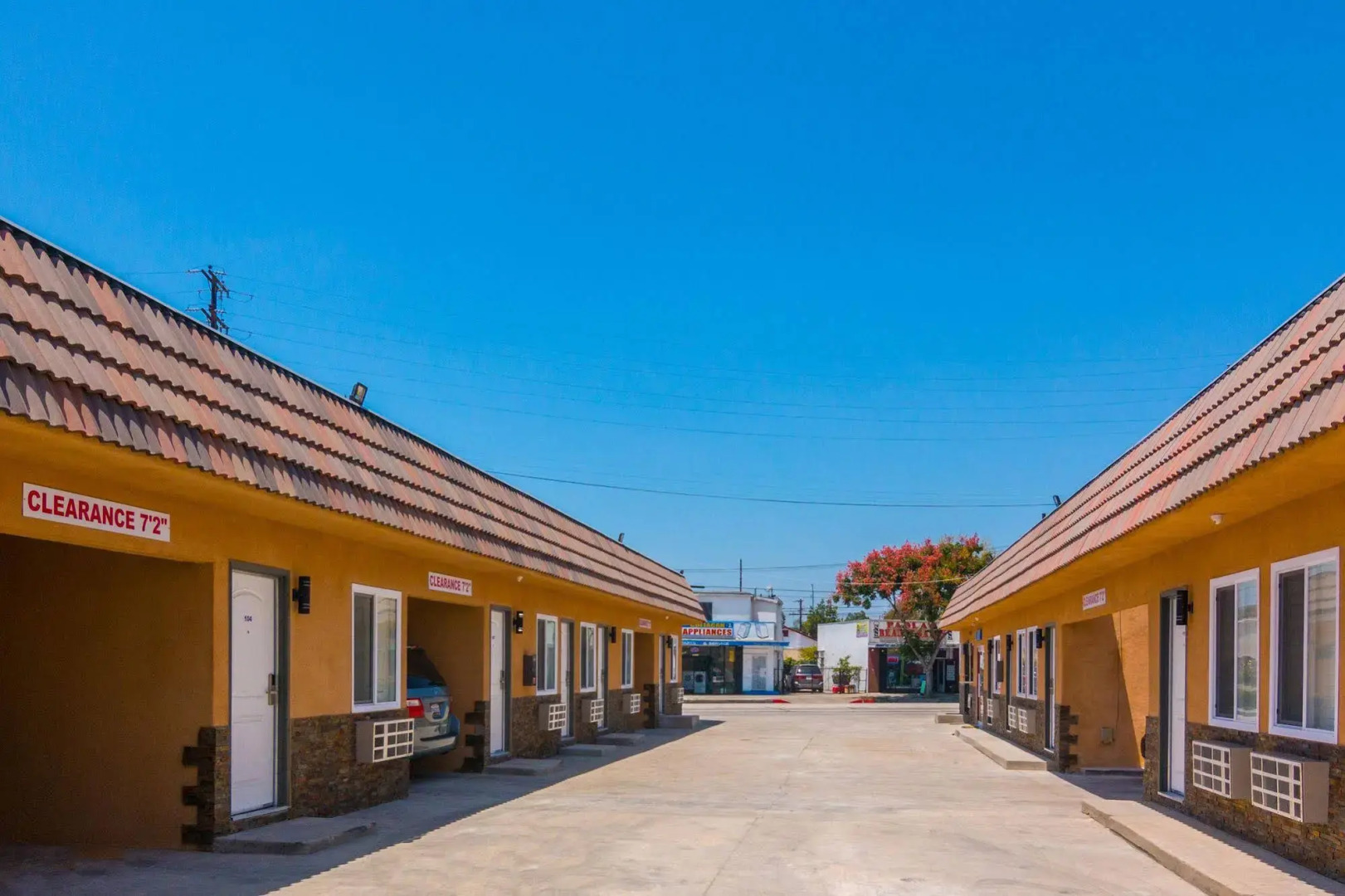 Rodeway Inn & Suites