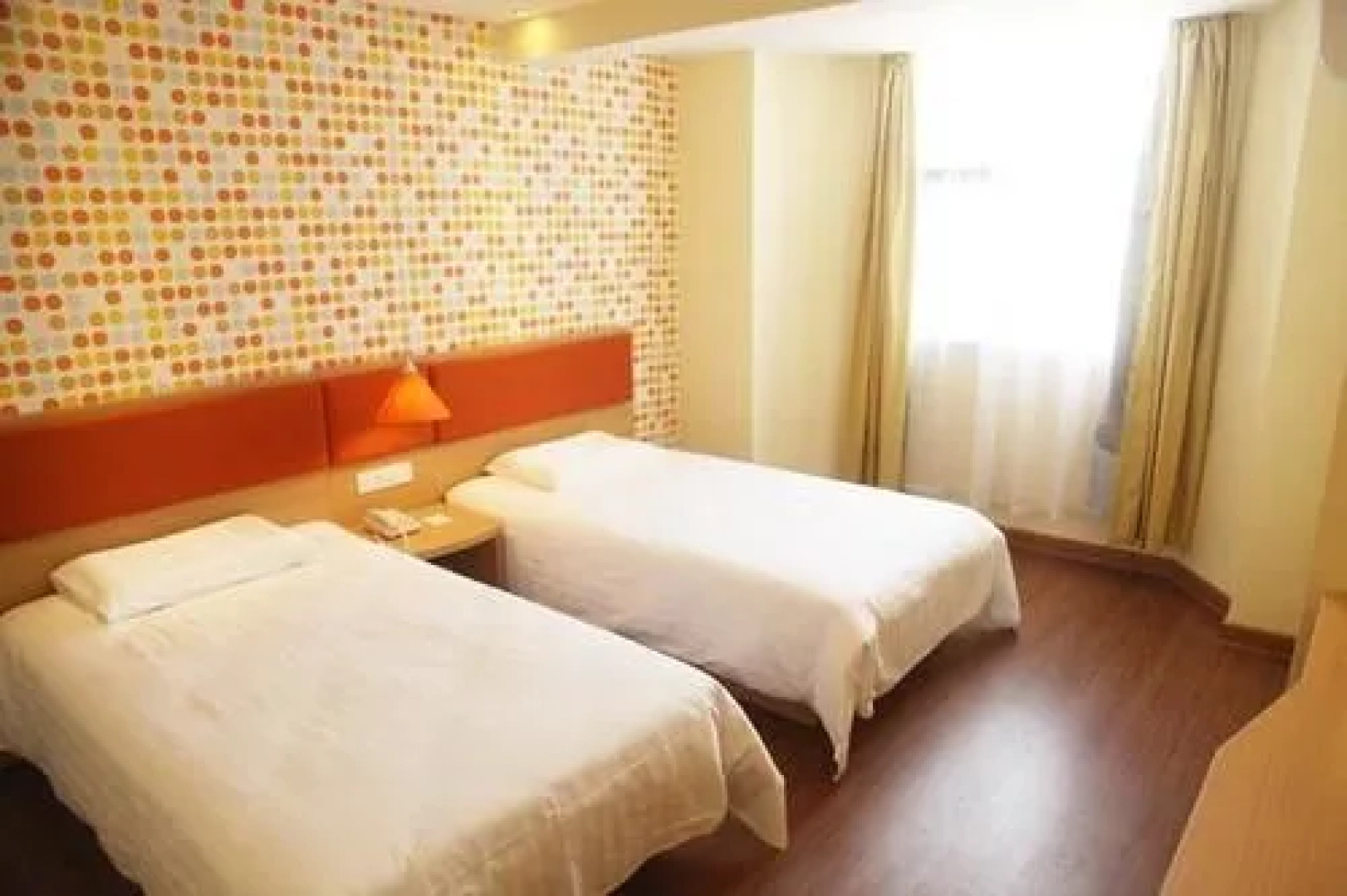 Home Inn Yichun Huanglong Building