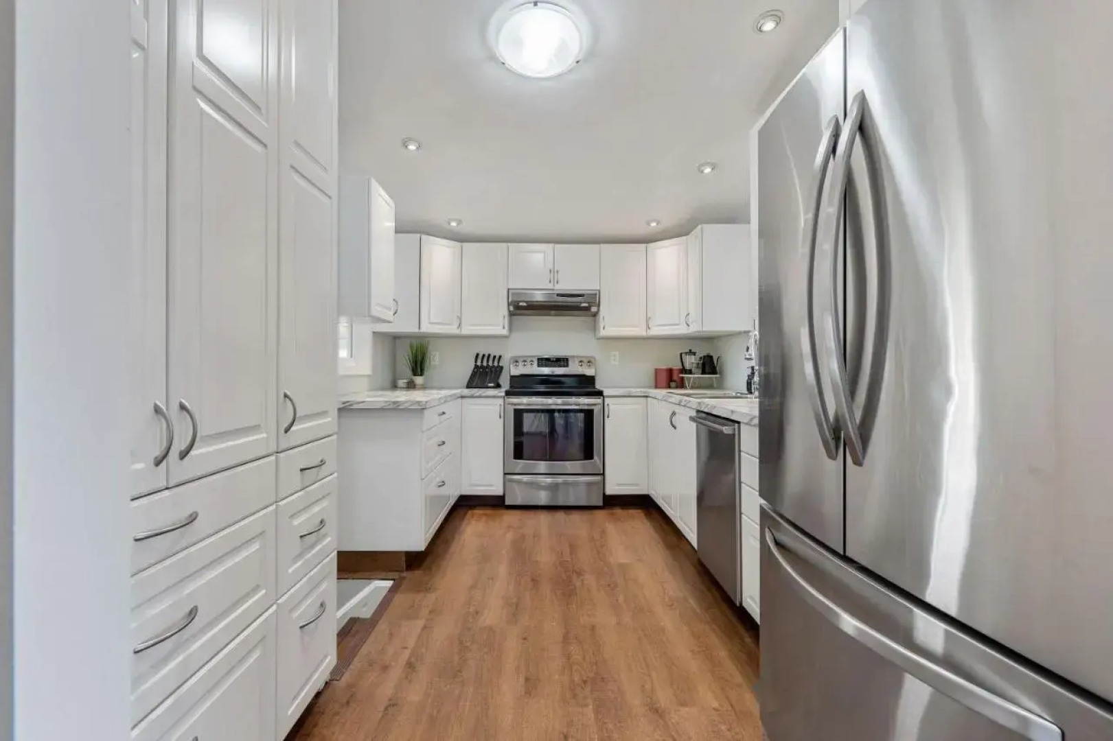 Timber Valley I HotTub I PingPong I Sleep 14 I BBQ