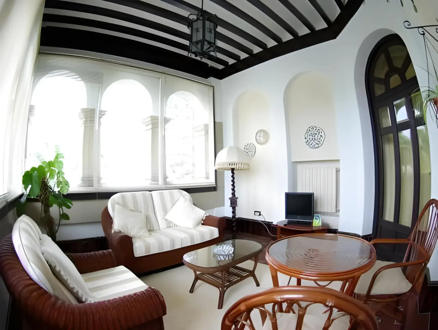 Palacio Arias and Hotel y Apartamentos Arias