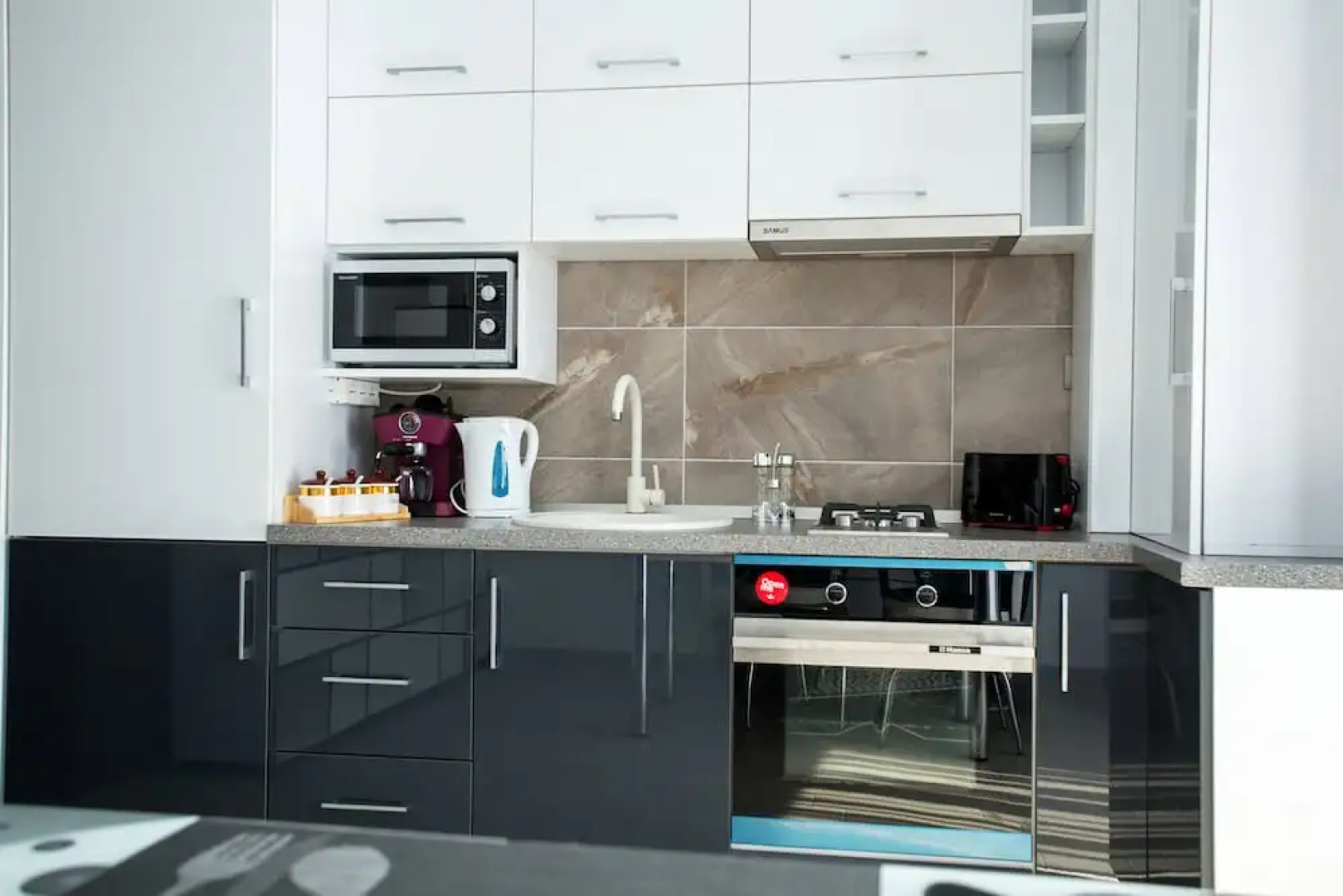 Apartament Black&White