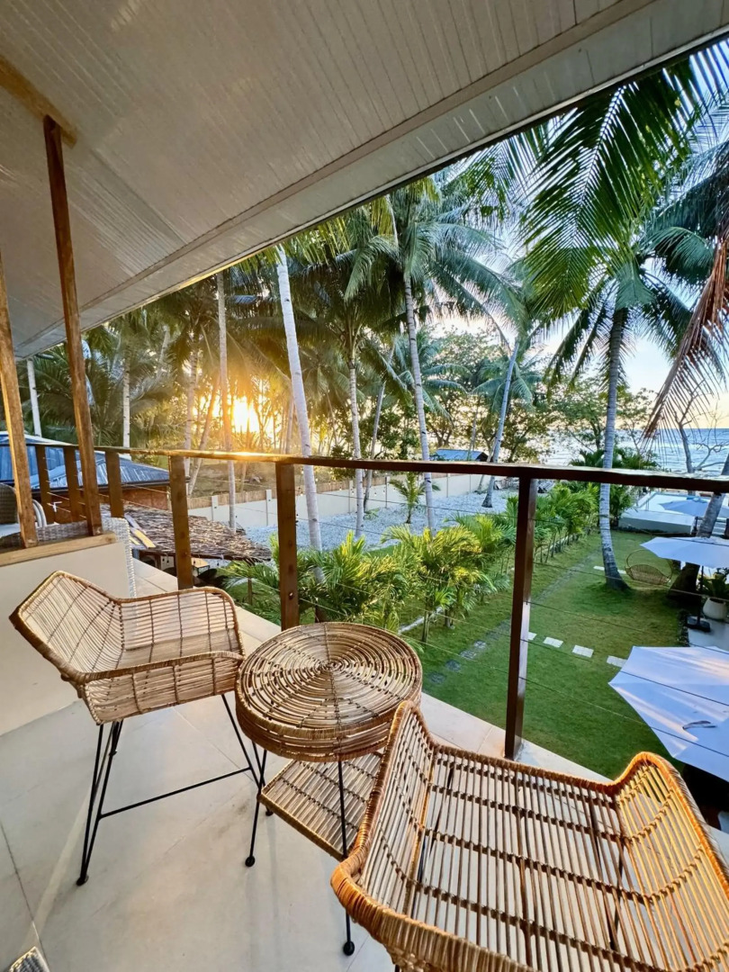 Southseas Beach Resort and Dive Center