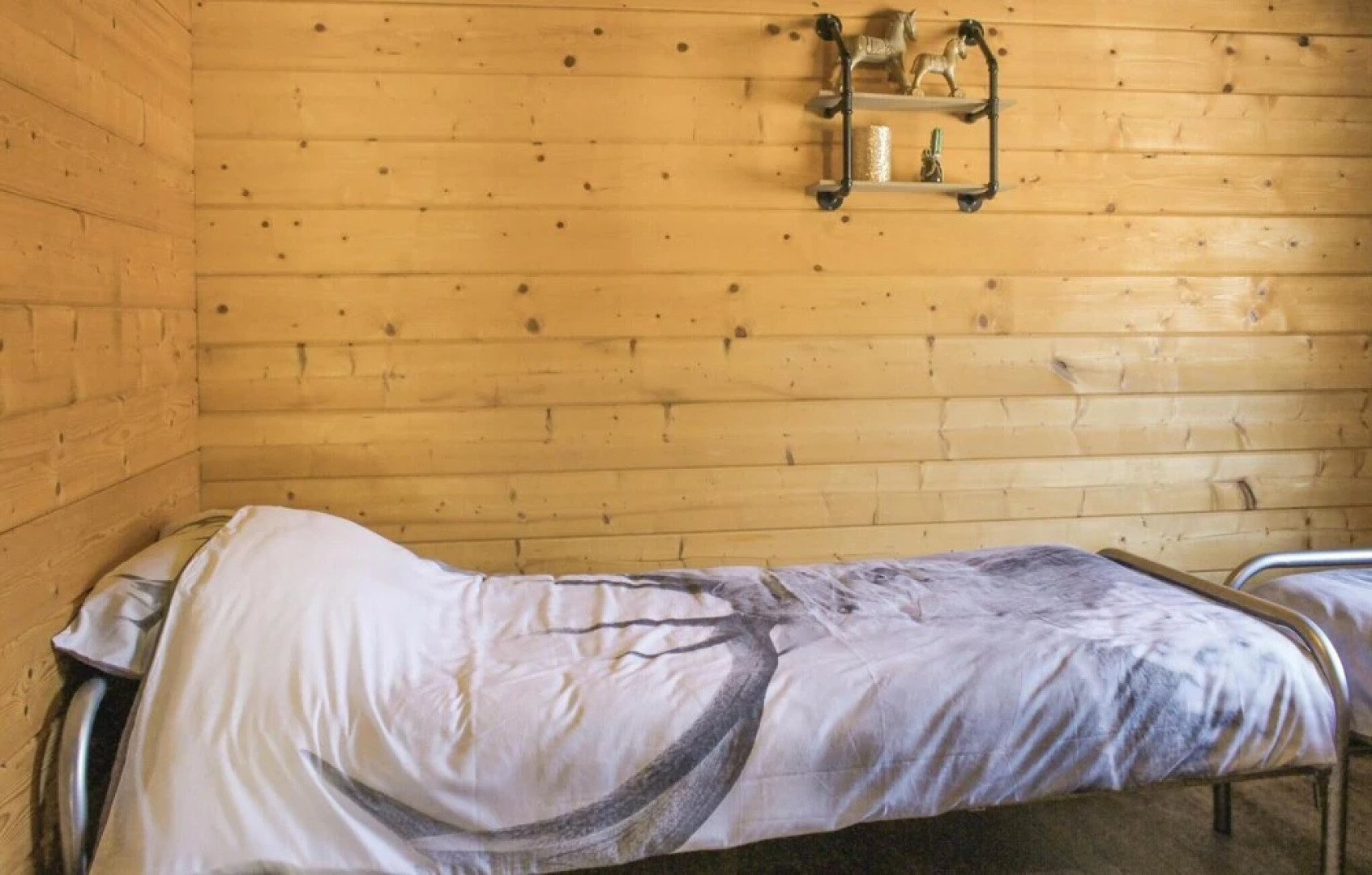 Amazing Home in Rheezerveen With 2 Bedrooms and Wifi