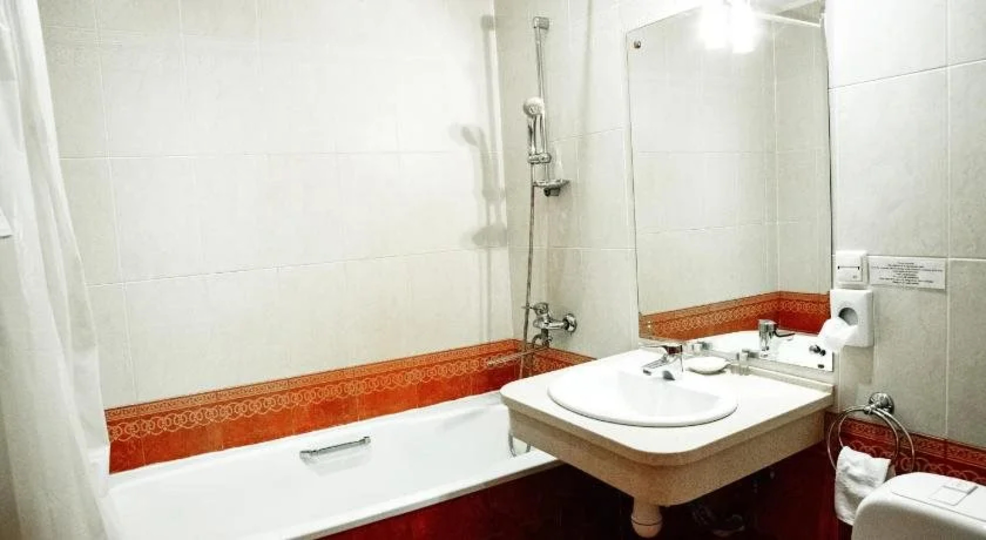 Отель Дафна