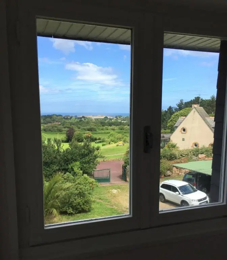Grande maison de famille avec jardin à proximité du Golf à PLEUMEUR-BODOU Ref 458