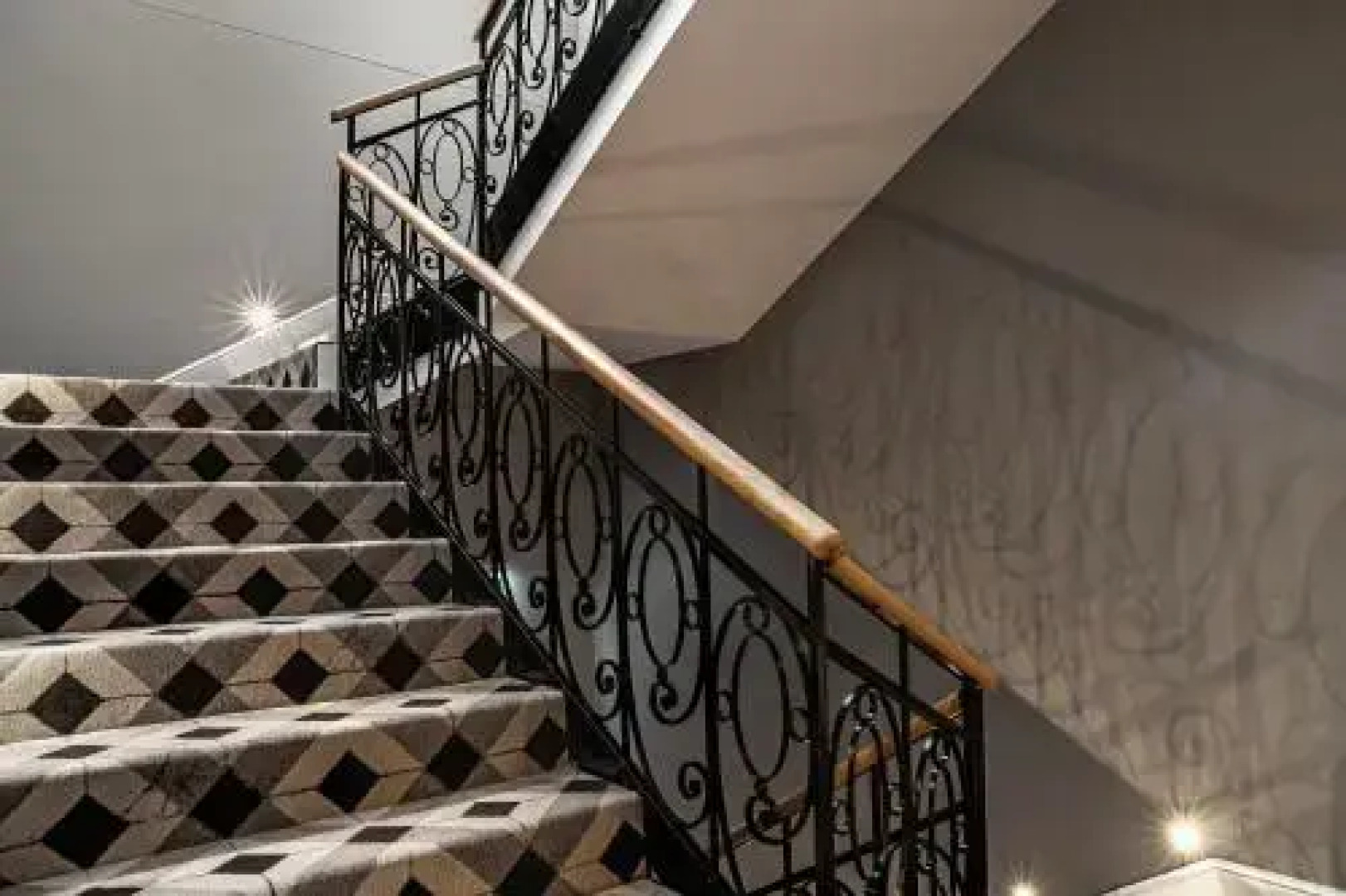 Golden Ship Hotel / Aranyhajo Fogado