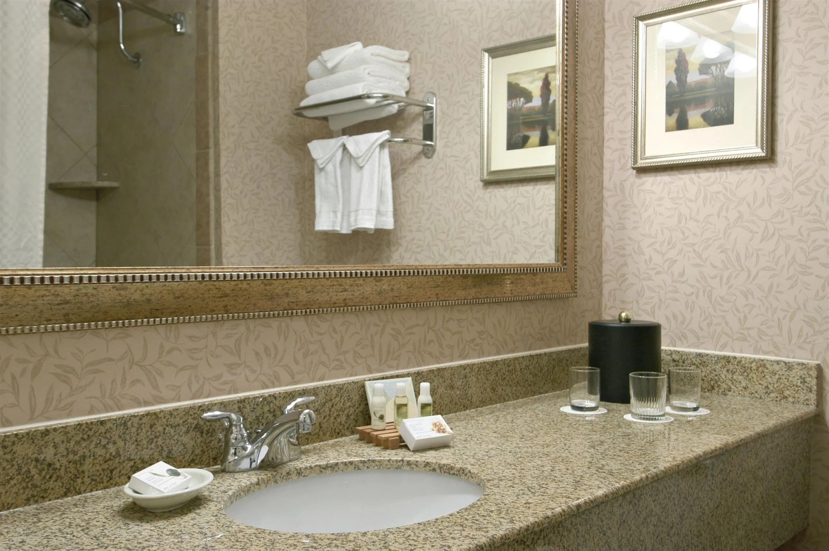 Red Lion Hotel Canyon Springs