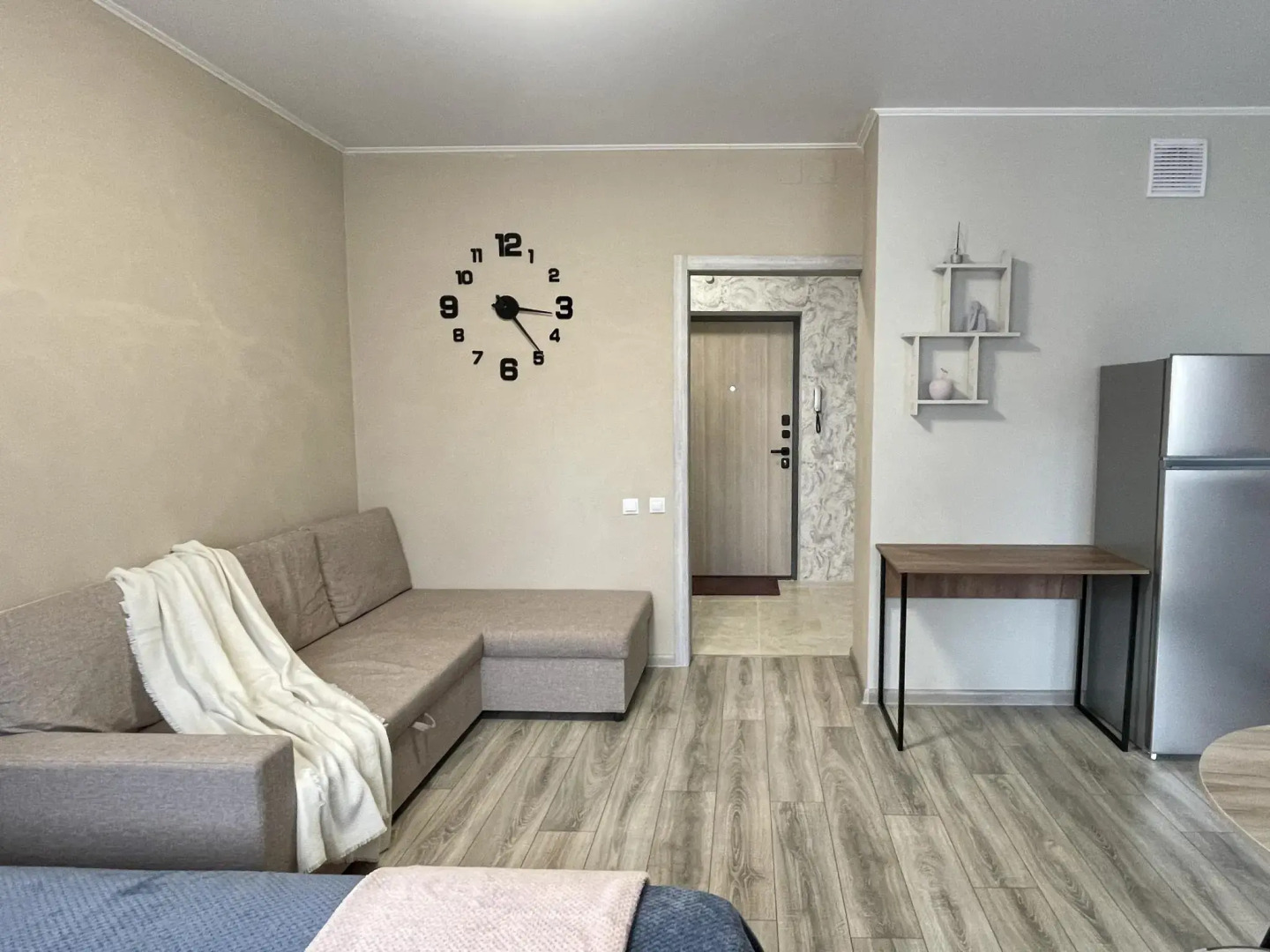 Апартаменты Крас Квартирка на ул. Апрельская, д. 5К