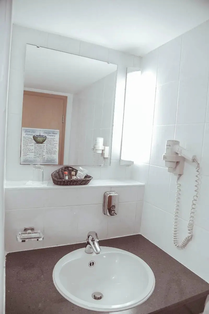 Шодлик Палас