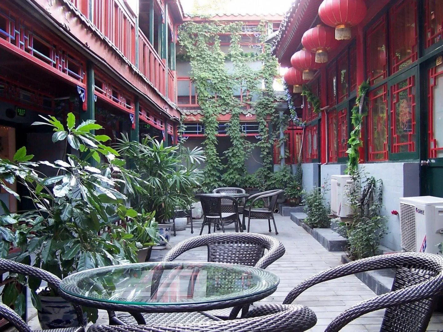 Double Happiness Beijing Courtyard Hotel