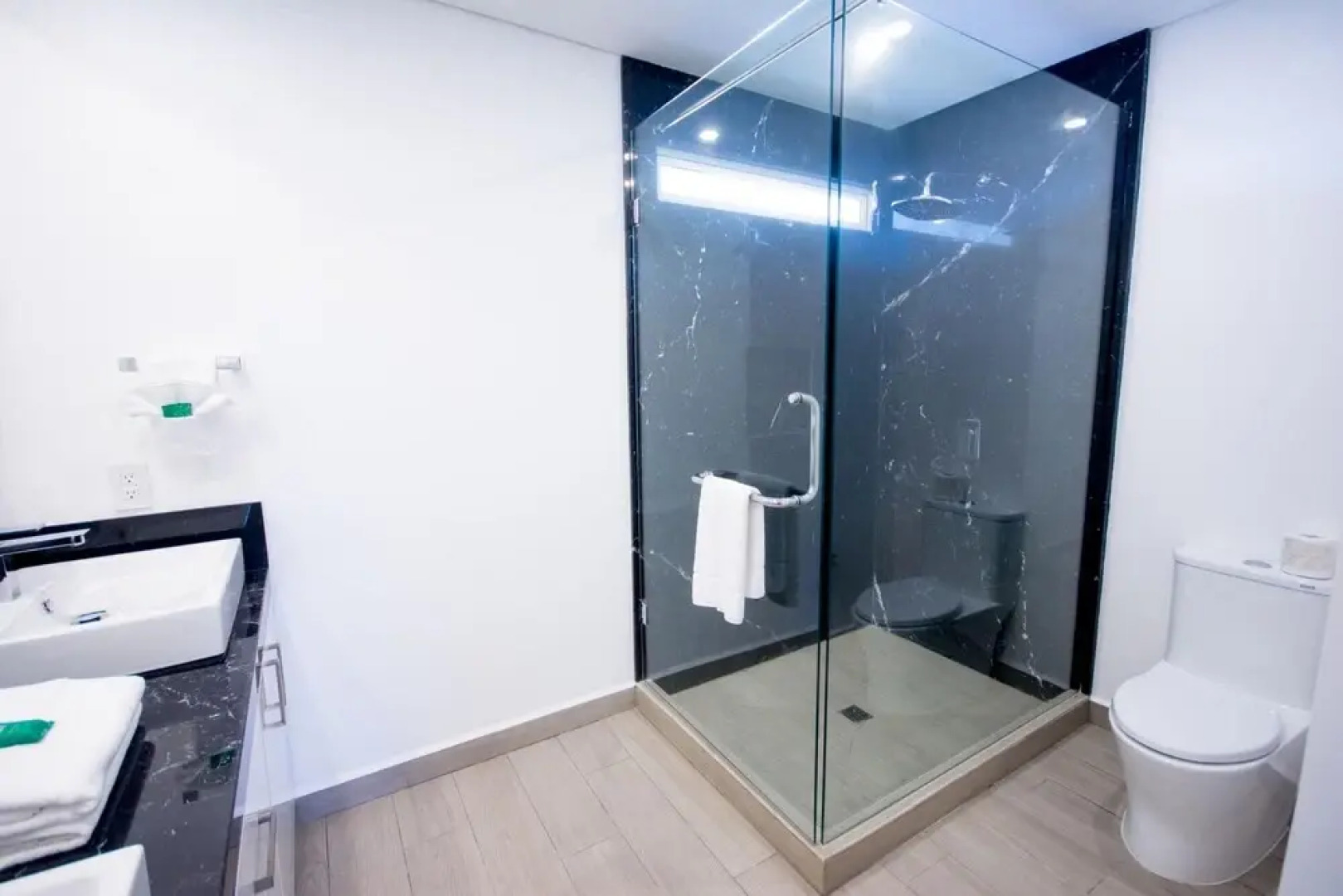 Real View Towers E506 by Casago