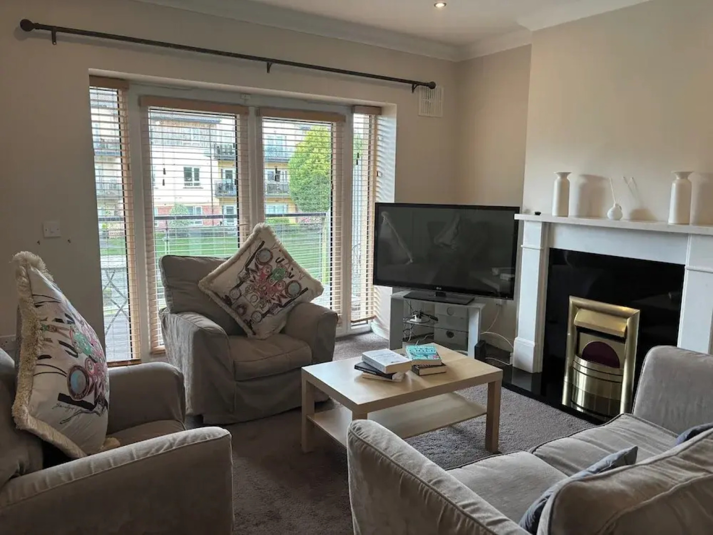 Spacious 2 Bed Apartment Near Dublin Airport