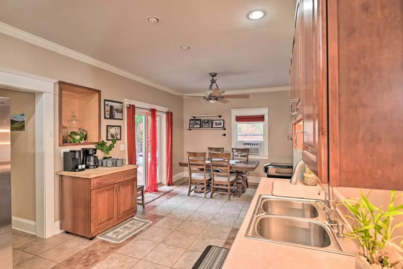 Quiet Oneonta Home - Walk to Historic Dtwn!