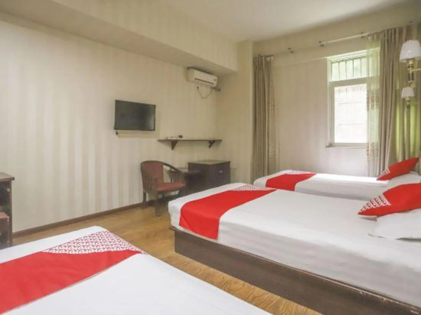 OYO Panzhihua Yida Hotel