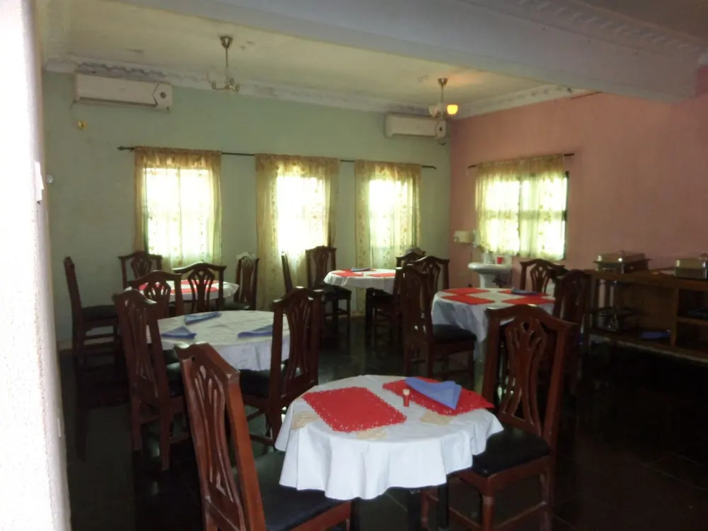 De New Landmark hotel