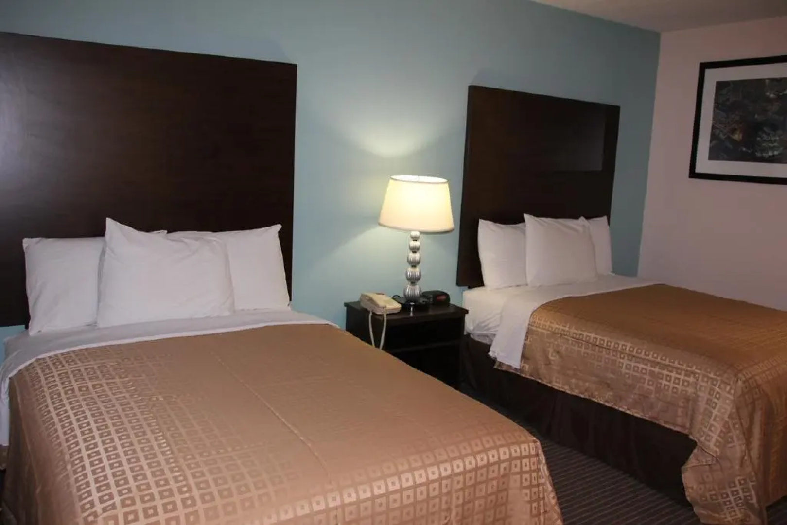 Sterling Inn Niagara Falls near IAG Airport