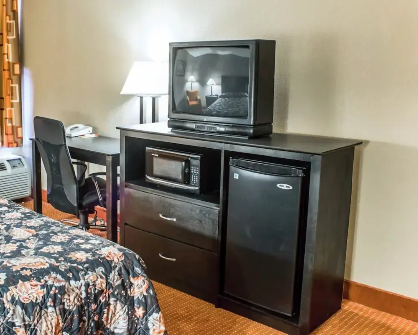 Econo Lodge Burlington I-40