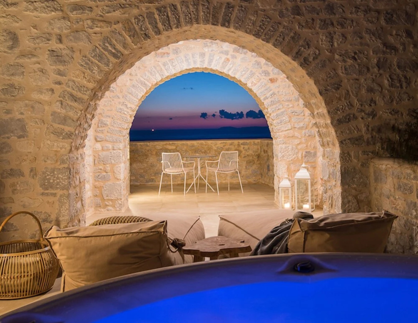 Bassa Maina Villas & Suites