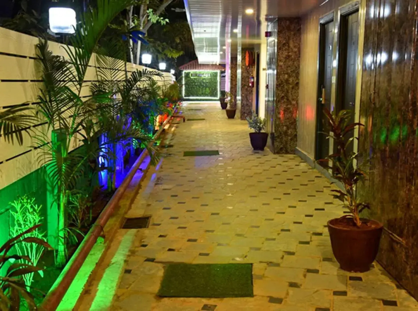 De Falcon Goa Beach Resort