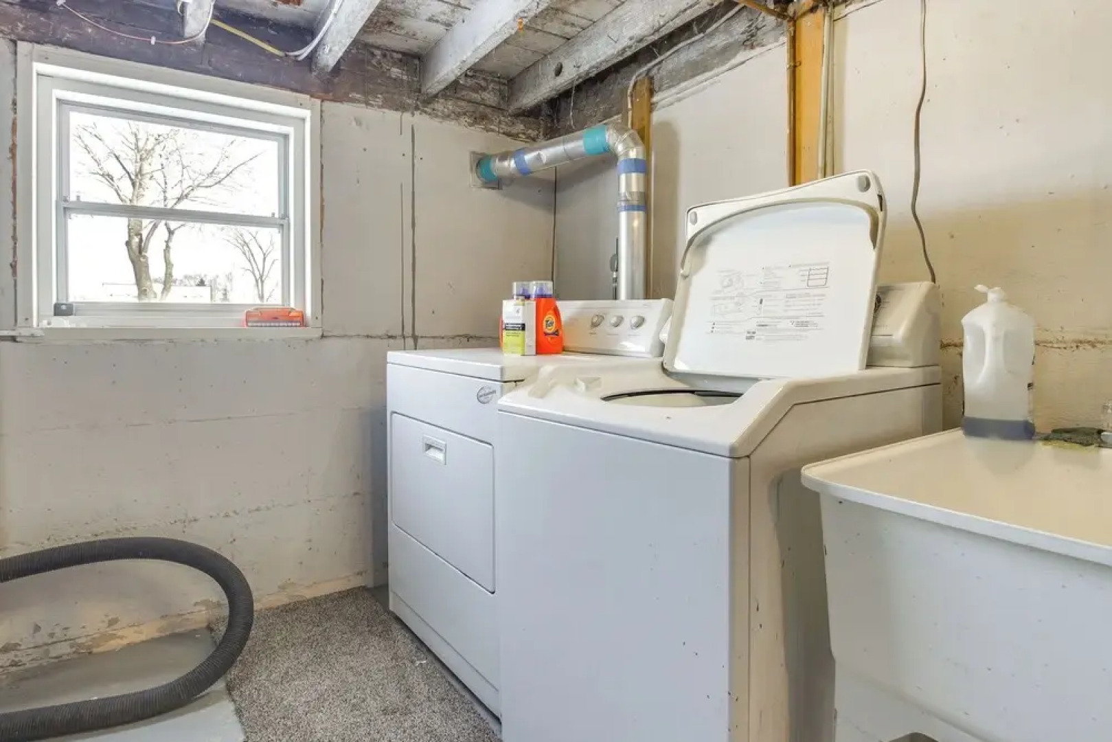 Boat Dock: Riverfront Oconto Home!