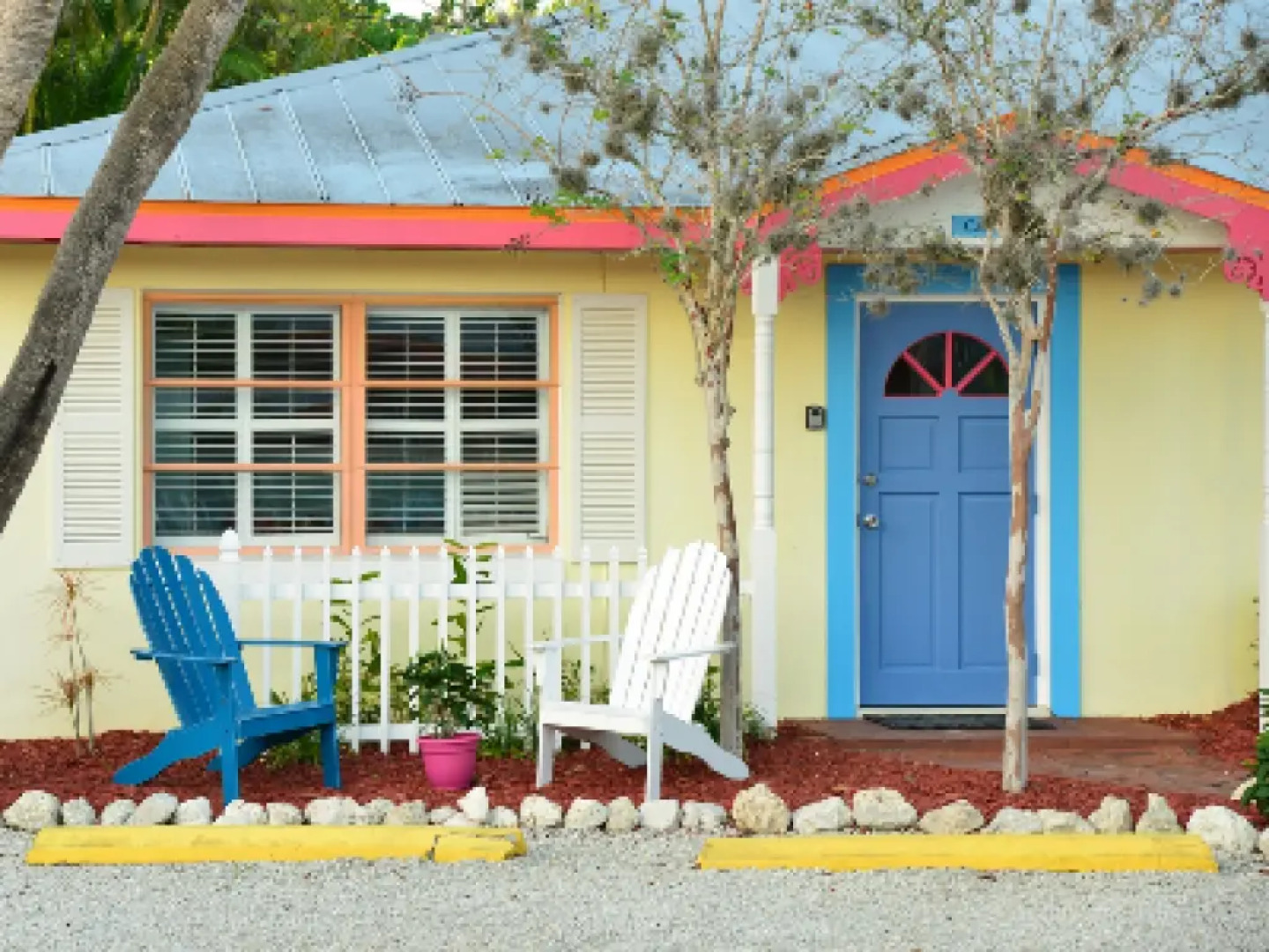 THE Palmview AND Sandpiper Inns