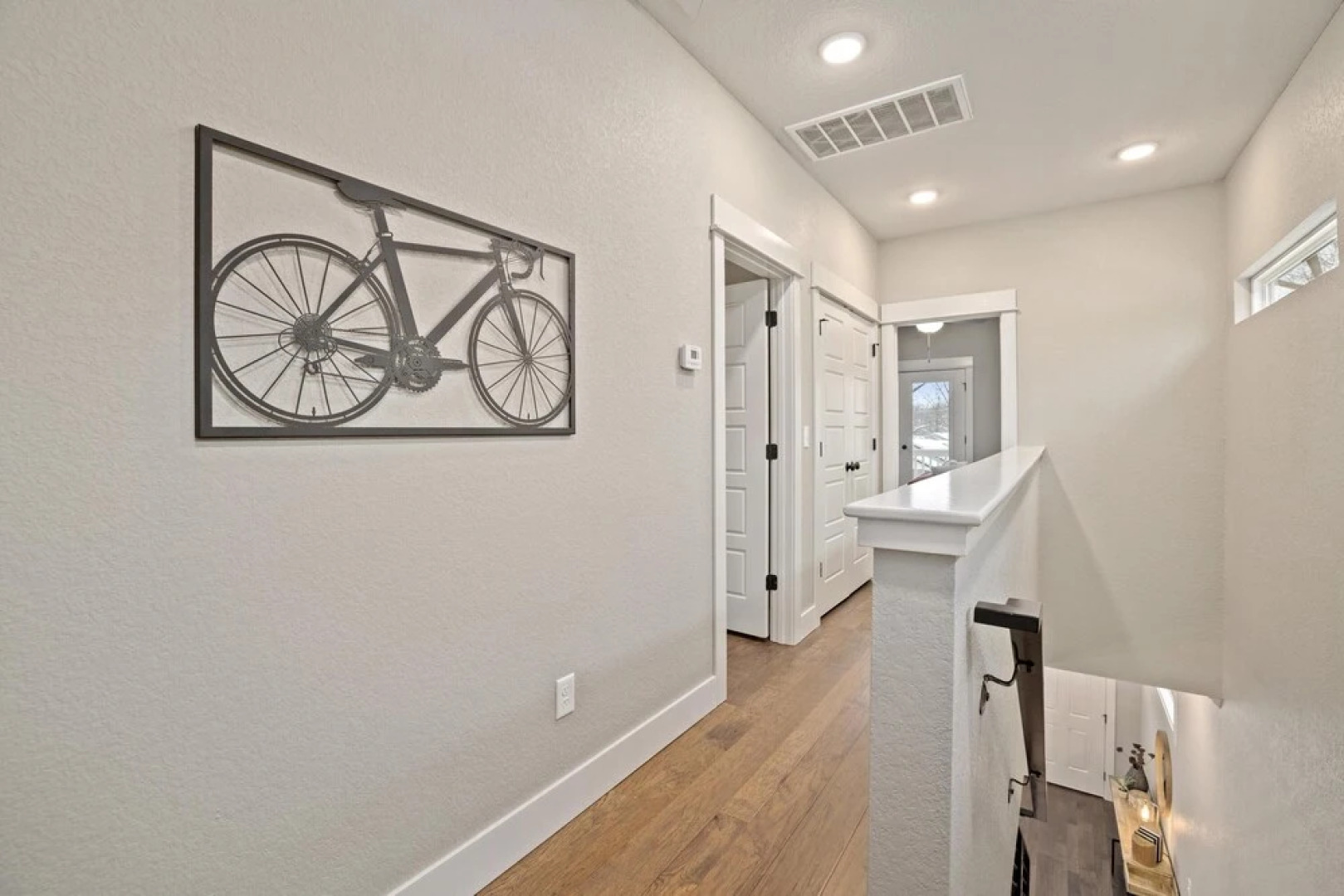 Big Blue on Main-hot Tub-less Than 1 Mi to Square