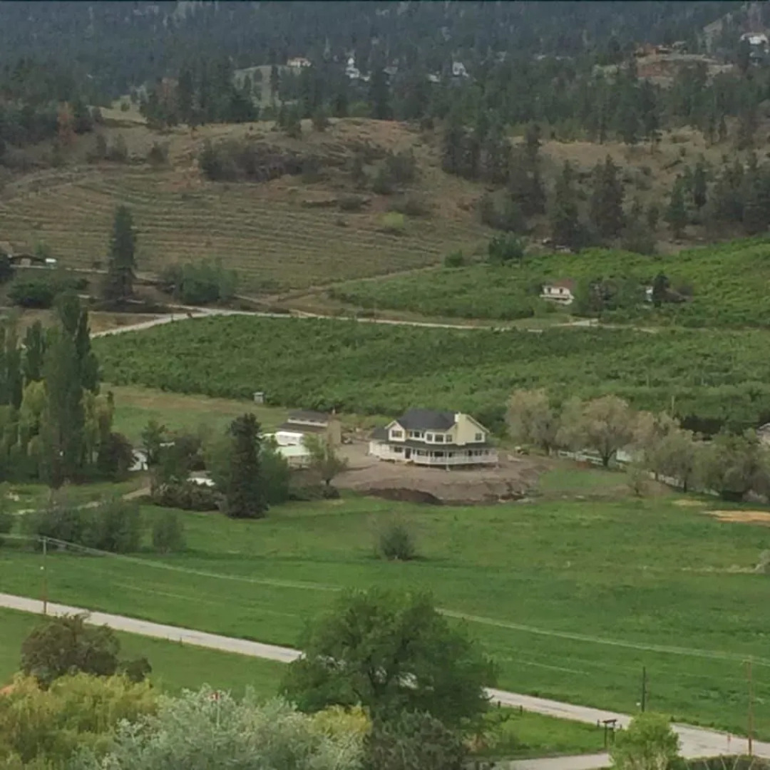 Harvelle House Bed & Breakfast