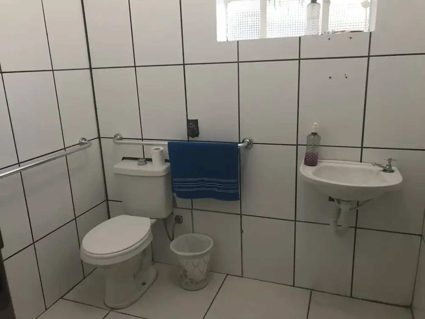 Wally's House Hostel