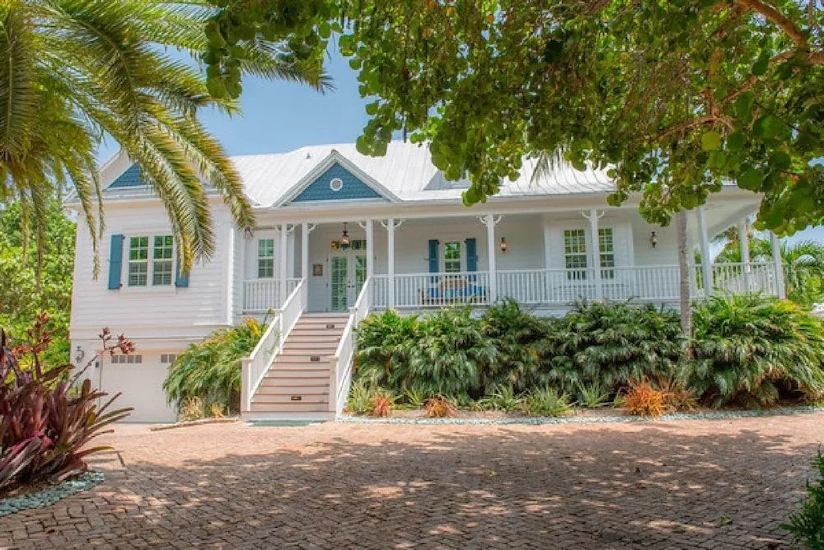 Pineapple Beach by Florida Keys Luxury Rentals