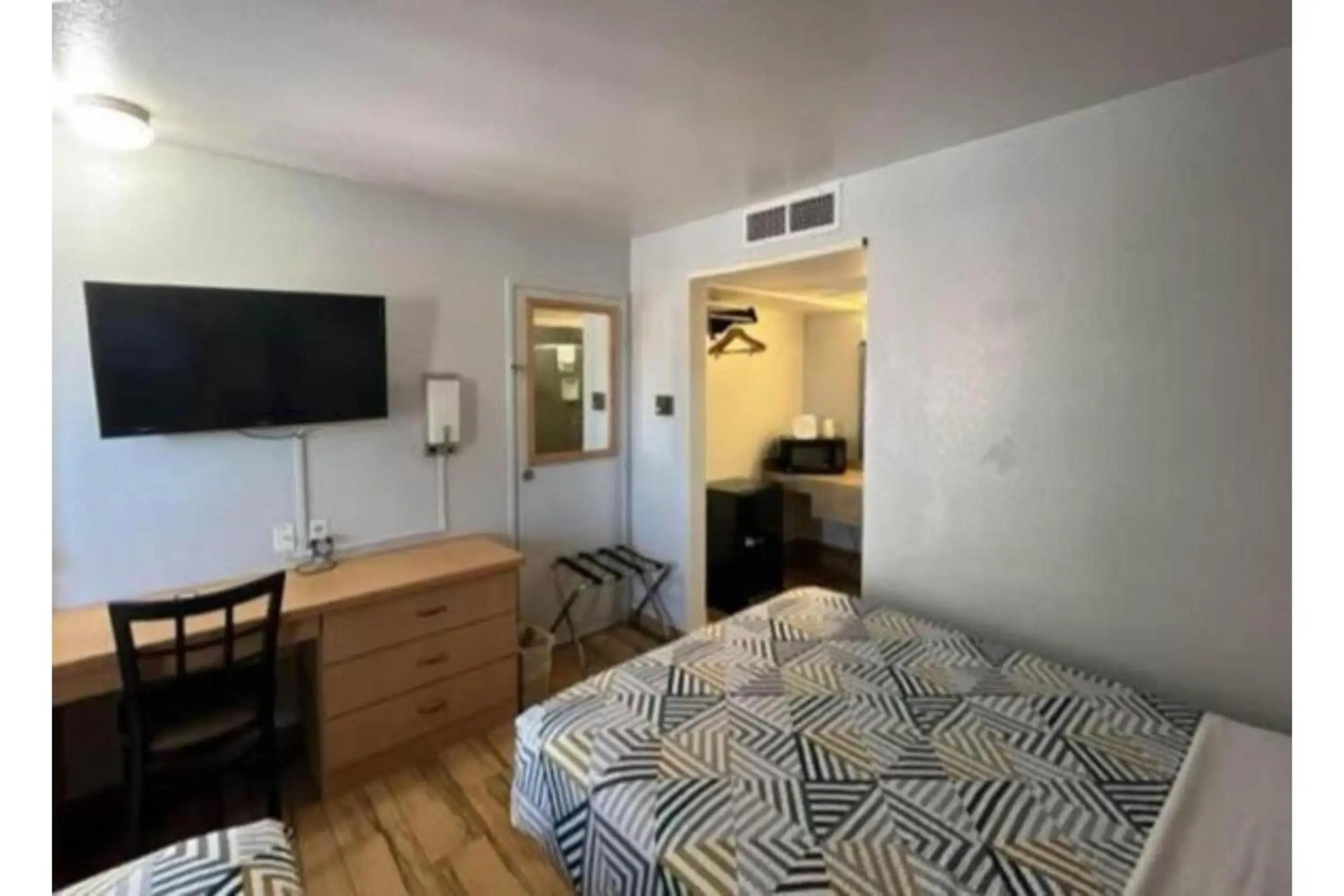 Motel 6 Riviera Beach, FL