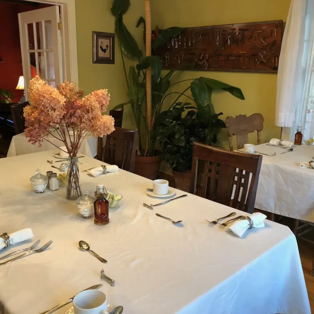 Au Manoir de la rue Merry