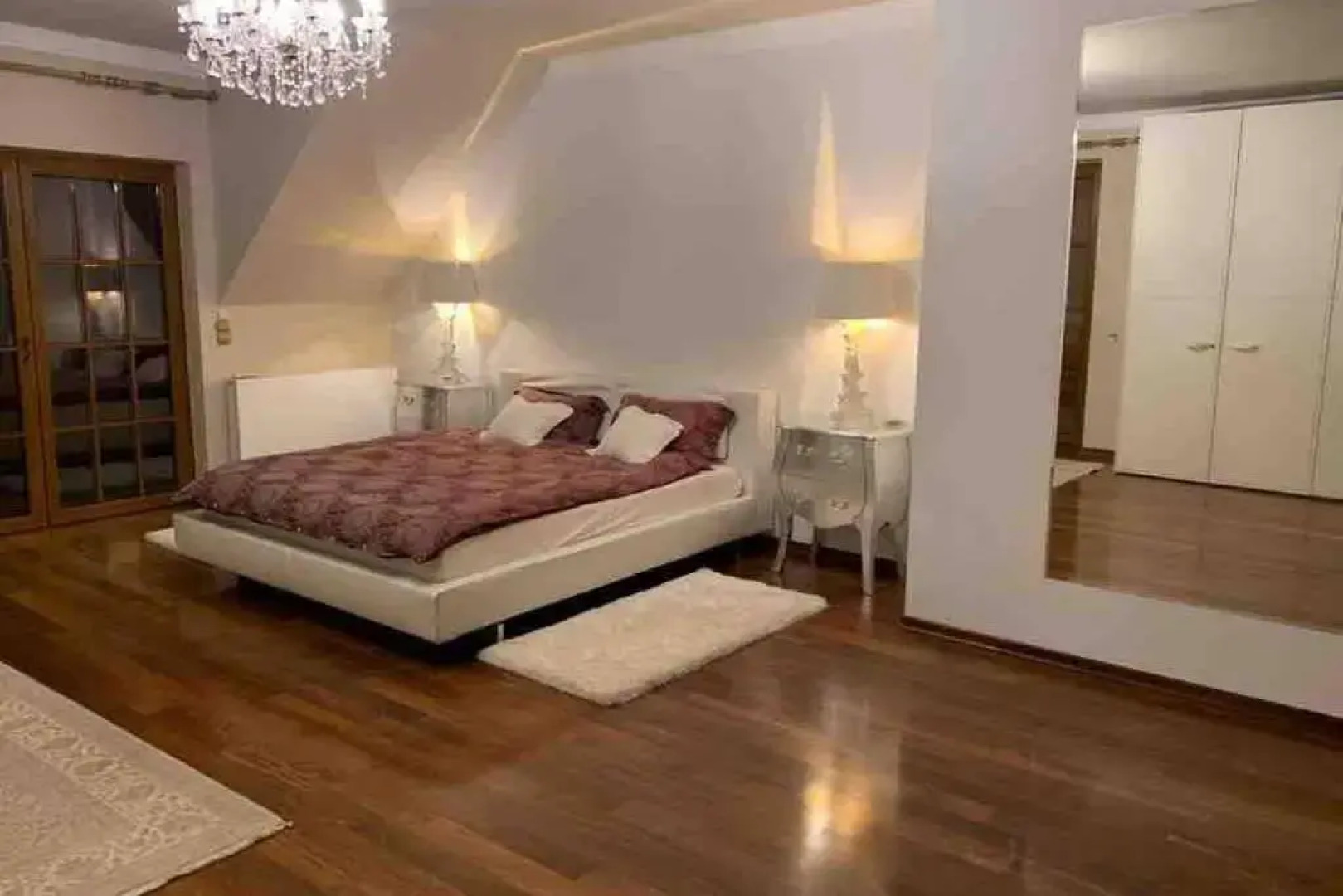 Willa Skalna - rezydencja z krytym basenem